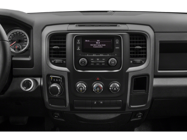 2019 RAM 1500 Classic Express 4x4 Crew Cab 5'7 Box