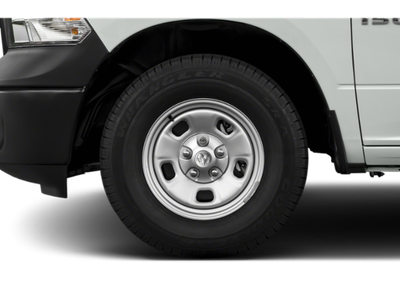 2019 RAM 1500 Classic Express 4x4 Crew Cab 5'7 Box