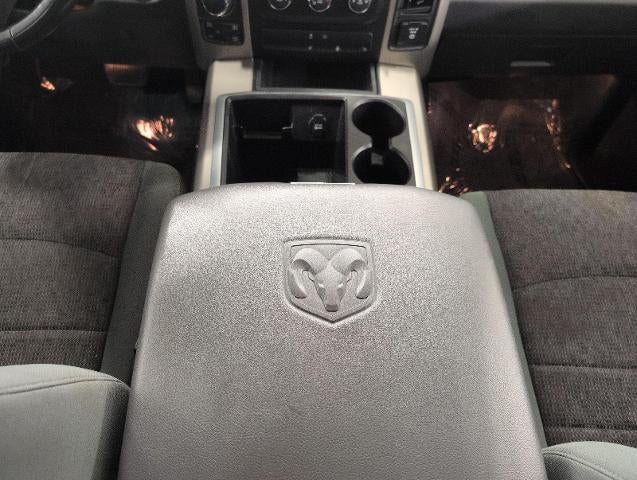 2014 RAM 1500 4WD Crew Cab 140.5 Big Horn