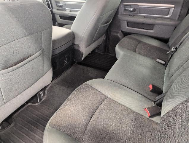 2014 RAM 1500 4WD Crew Cab 140.5 Big Horn