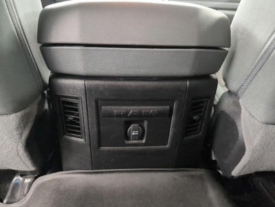 2014 RAM 1500 4WD Crew Cab 140.5 Big Horn