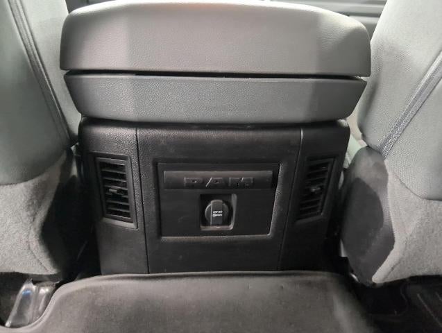 2014 RAM 1500 4WD Crew Cab 140.5 Big Horn