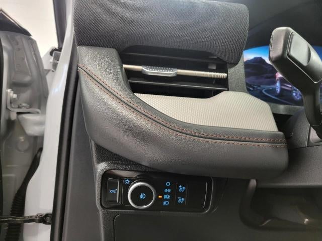 2025 Ford Explorer Active 4WD