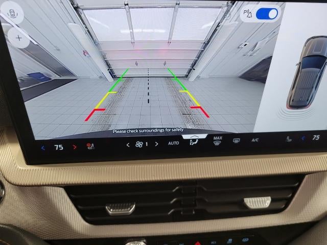 2025 Ford Explorer Active 4WD