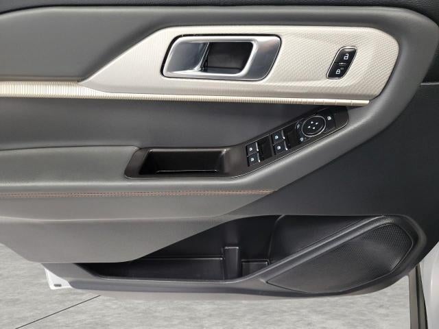 2025 Ford Explorer Active 4WD