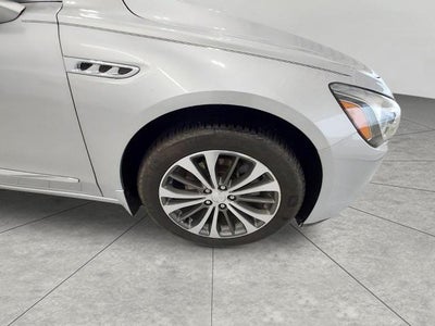 2017 Buick LaCrosse 4dr Sdn Essence FWD