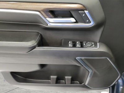 2022 Chevrolet Silverado 1500 4WD Crew Cab 147 RST