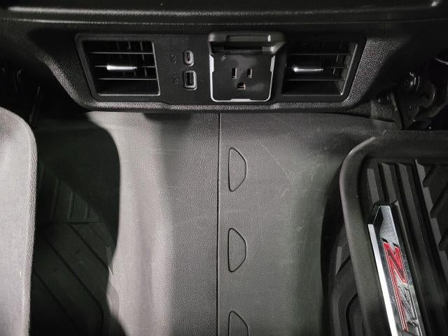2022 Chevrolet Silverado 1500 4WD Crew Cab 147 RST
