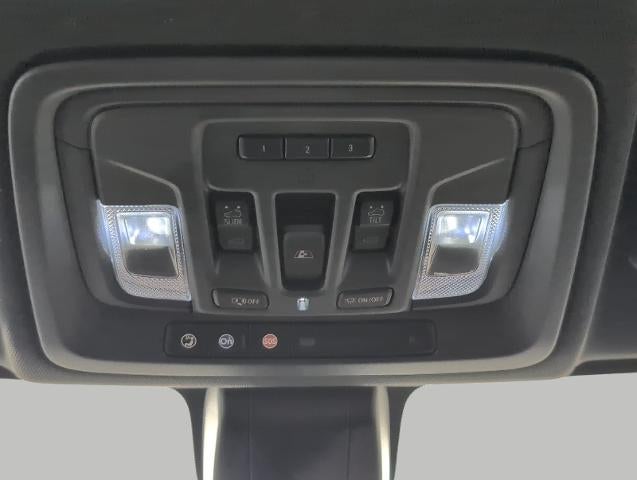 2021 Chevrolet Silverado 1500 4WD Crew Cab 147 High Country