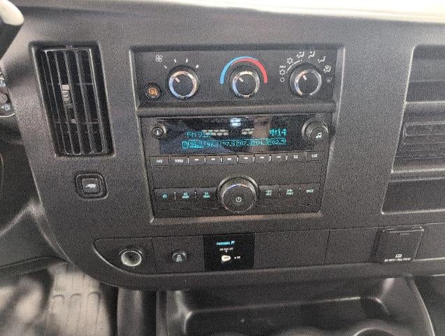 2025 Chevrolet Express Cargo RWD 2500 135