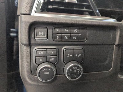 2025 Chevrolet Suburban 4WD 4dr Premier