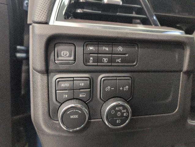 2025 Chevrolet Suburban 4WD 4dr Premier