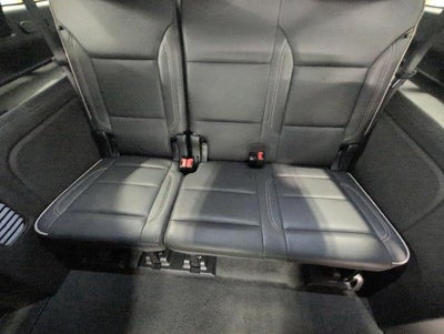 2025 Chevrolet Suburban 4WD 4dr Premier