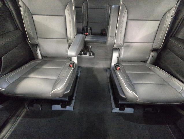 2025 Chevrolet Suburban 4WD 4dr Premier