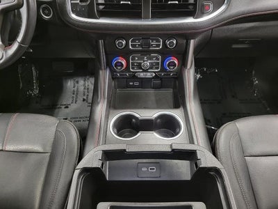 2023 Chevrolet Suburban 4WD 4dr RST