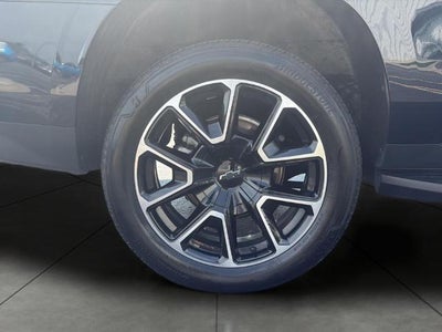 2023 Chevrolet Suburban 4WD 4dr RST