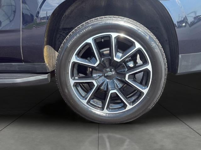 2023 Chevrolet Suburban 4WD 4dr RST