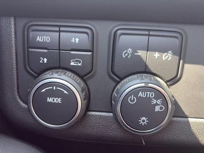 2023 Chevrolet Suburban 4WD 4dr RST