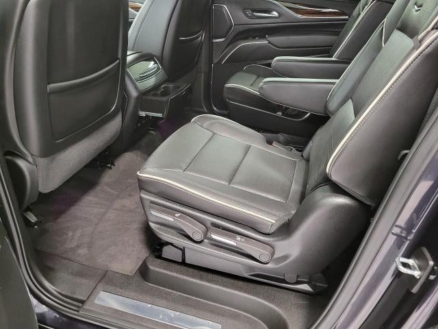 2024 Cadillac Escalade ESV 4WD 4dr Premium Luxury