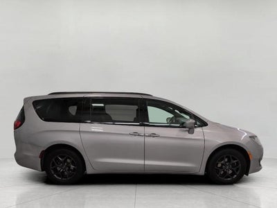 2020 Chrysler Pacifica Touring L FWD