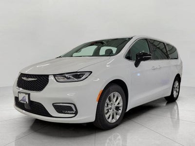 2026 Chrysler Pacifica Limited FWD