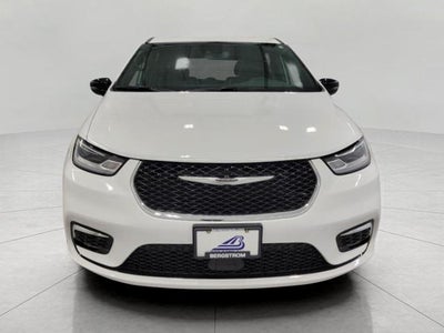 2026 Chrysler Pacifica Limited FWD