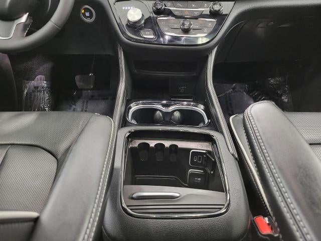2026 Chrysler Pacifica Limited FWD