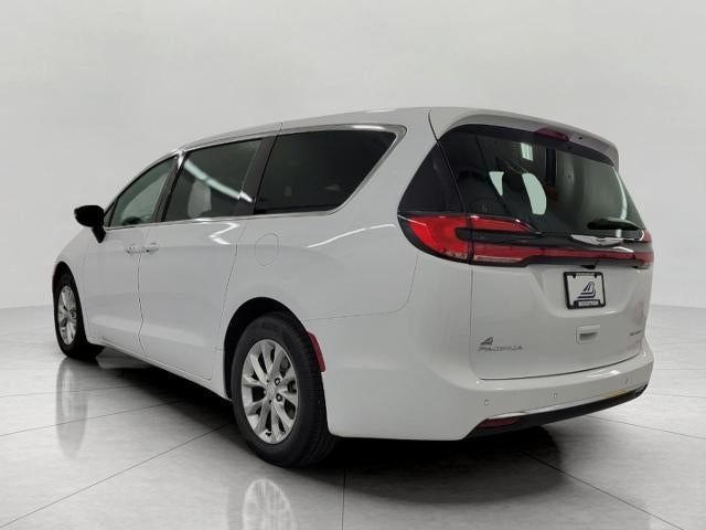 2026 Chrysler Pacifica Limited FWD