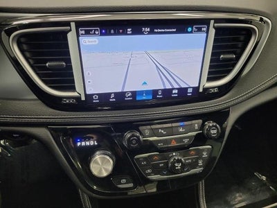 2026 Chrysler Pacifica Limited FWD