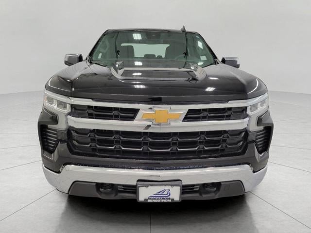 2022 Chevrolet Silverado 1500 4WD Crew Cab 147 LT w/1LT