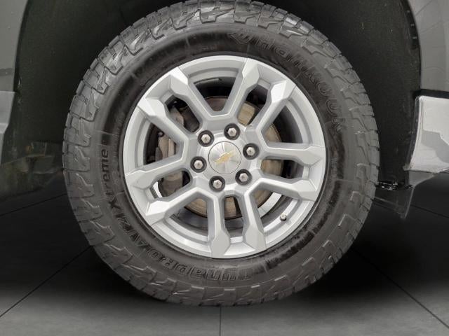 2022 Chevrolet Silverado 1500 4WD Crew Cab 147 LT w/1LT