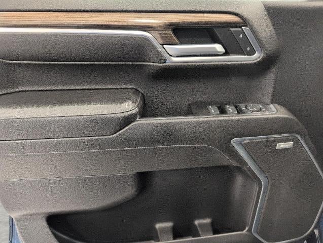 2022 Chevrolet Silverado 1500 4WD Crew Cab 147 RST