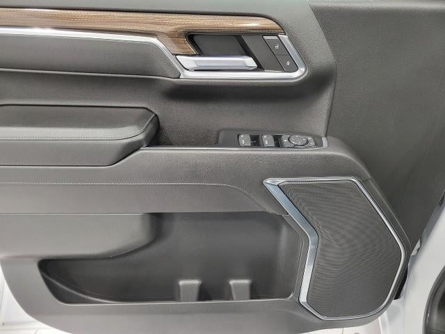 2022 Chevrolet Silverado 1500 4WD Crew Cab 147 LT w/2FL