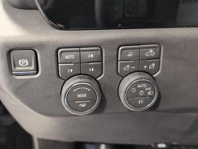 2026 Chevrolet Silverado 1500 4WD Crew Cab 147 LT Trail Boss