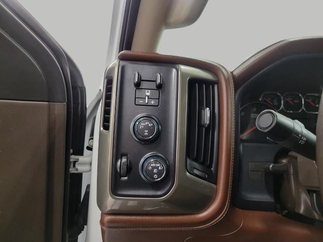2018 Chevrolet Silverado 1500 4WD Crew Cab 143.5 High Country
