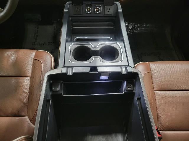 2018 Chevrolet Silverado 1500 4WD Crew Cab 143.5 High Country