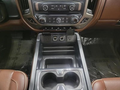 2018 Chevrolet Silverado 1500 4WD Crew Cab 143.5 High Country