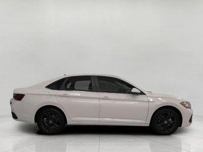 2023 Volkswagen Jetta SE Auto