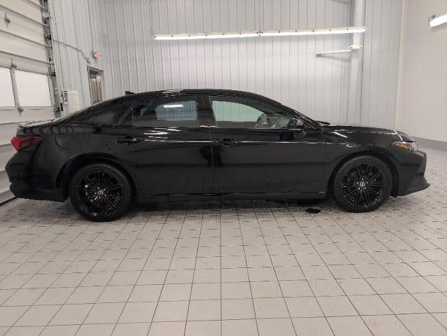 2022 Toyota Avalon Hybrid XSE Nightshade FWD