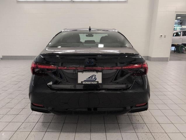 2022 Toyota Avalon Hybrid XSE Nightshade FWD