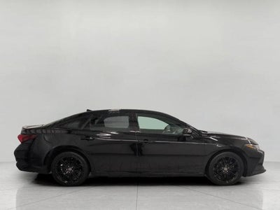 2022 Toyota Avalon Hybrid XSE Nightshade FWD