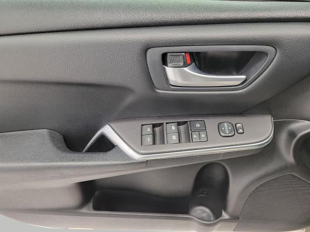 2016 Toyota Camry 4dr Sdn I4 Auto LE