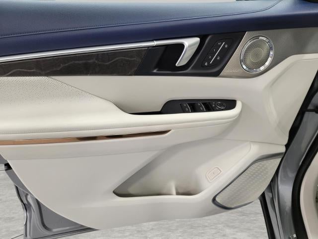 2025 Buick Enclave 4dr Avenir