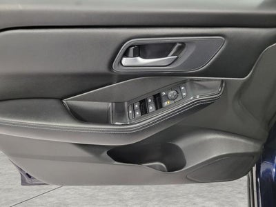 2025 Nissan Rogue AWD SV