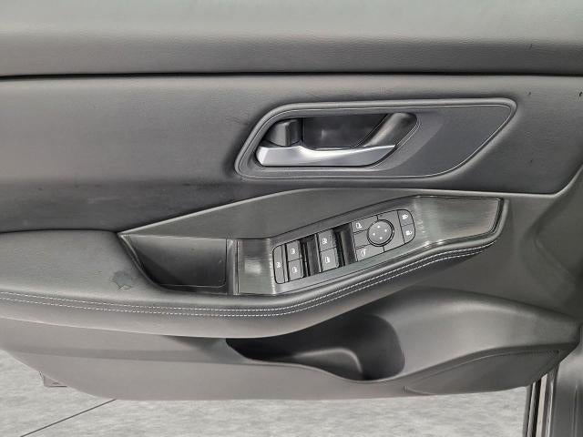 2025 Nissan Rogue AWD SV