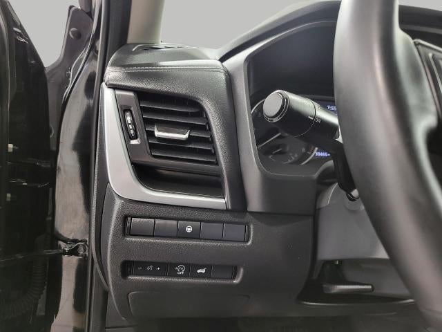 2025 Nissan Rogue AWD SV