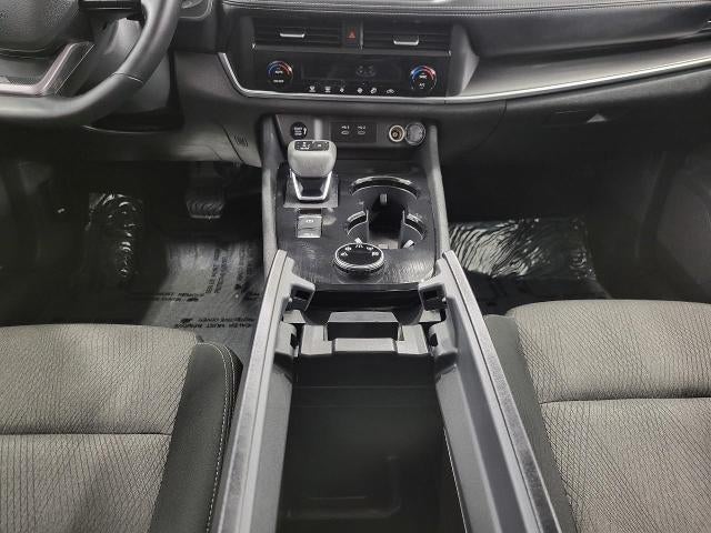 2025 Nissan Rogue AWD SV