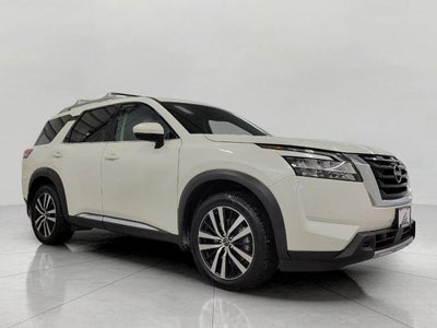 2023 Nissan Pathfinder Platinum 4WD