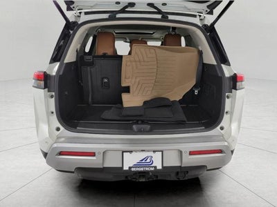 2023 Nissan Pathfinder Platinum 4WD