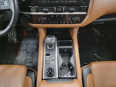 2023 Nissan Pathfinder Platinum 4WD